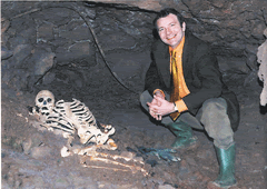 Omul de Cheddar si Adrian Targett Omul de Cheddar si Adrian Targett